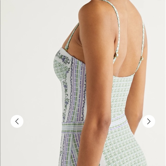 TORY BURCH
Lipsi printed underwired swimsuit - Picture 4 of 13
